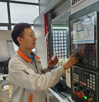 商洛市第四届劳动模范刘端焰:传承工匠精神 塑造行业新态