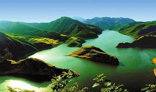 陕西商洛自然风光:云海、秦楚一柱、溶洞仙境